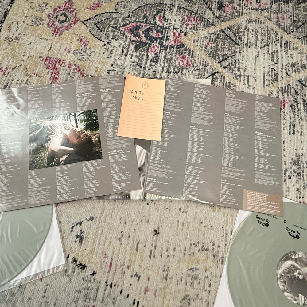 Taylor Swift Folklore Vinyl - Picture 4 of 9